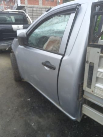 MİTSUBİSHİ L 200 SOL ON KAPI