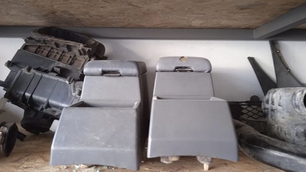 NİSSAN D22 ÇIKMA ORTA KONSUL