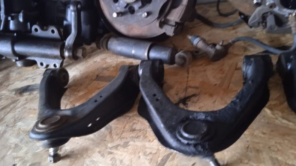 NİSSAN D22 ÇIKMA ÜST TABLA