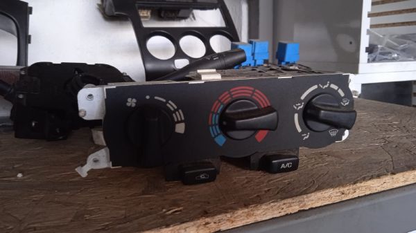 NİSSAN PRİMERA ÇIKMA KALERİFER DÜĞMESİ