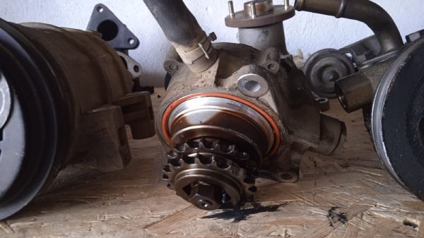 NİSSAN SKYSTAR ÇIKMA FREN VAKUMU